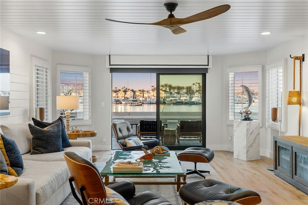 1819 W Bay Avenue A  Newport Beach CA 92663 photo