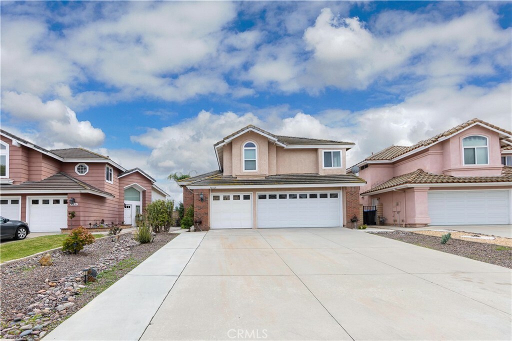 Property Photo:  40184 Buckwood Way  CA 92562 