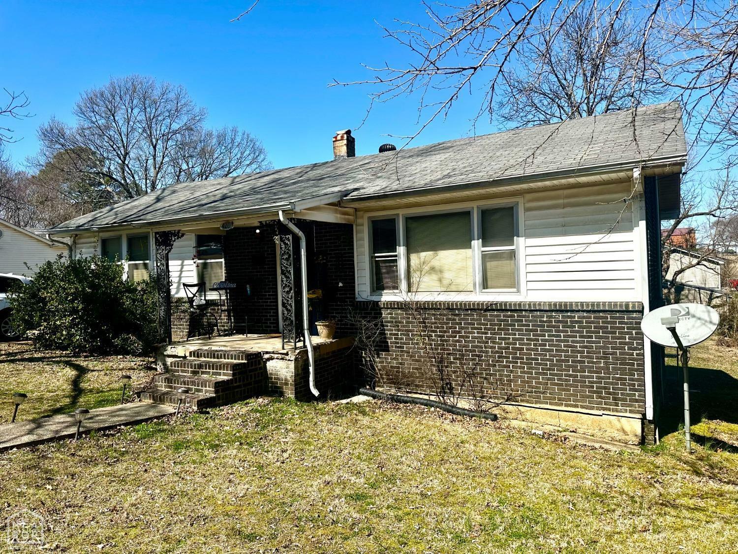 Property Photo:  426 Steele Avenue  AR 72401 