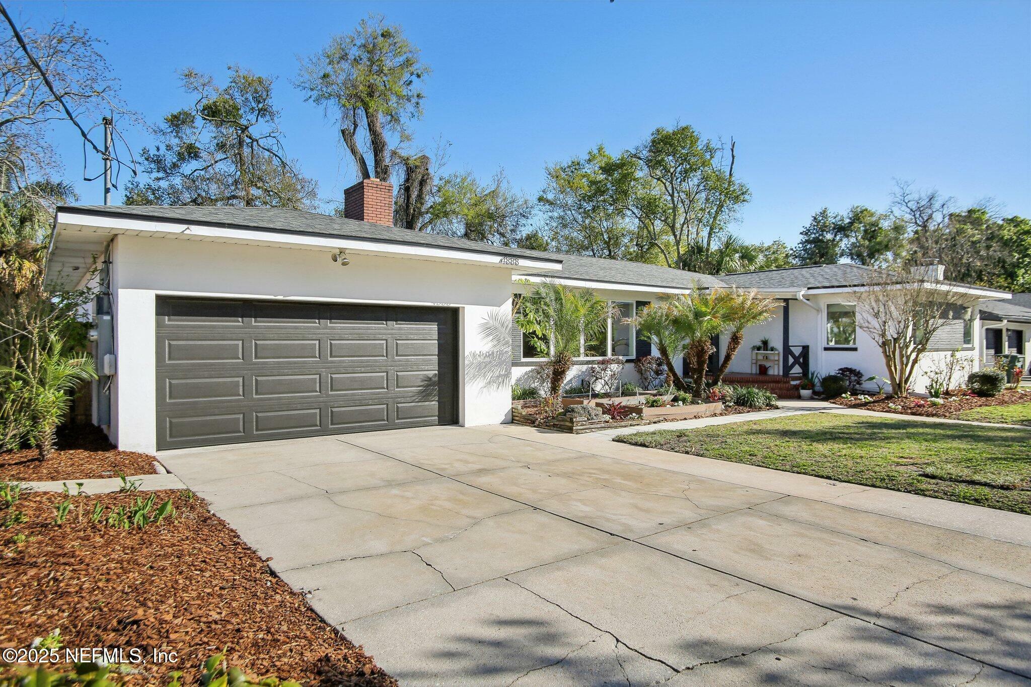 Property Photo:  4333 Silverwood Lane  FL 32207 