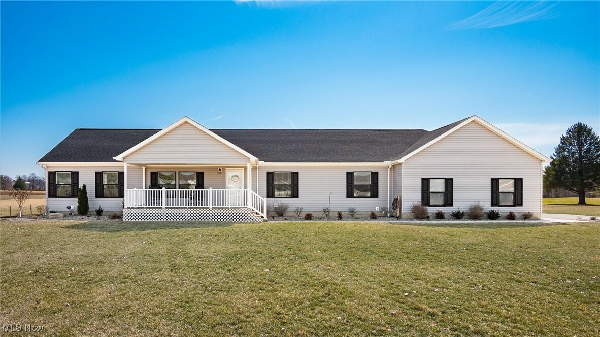 Property Photo: 3231 Jacks Fairway OH 43830