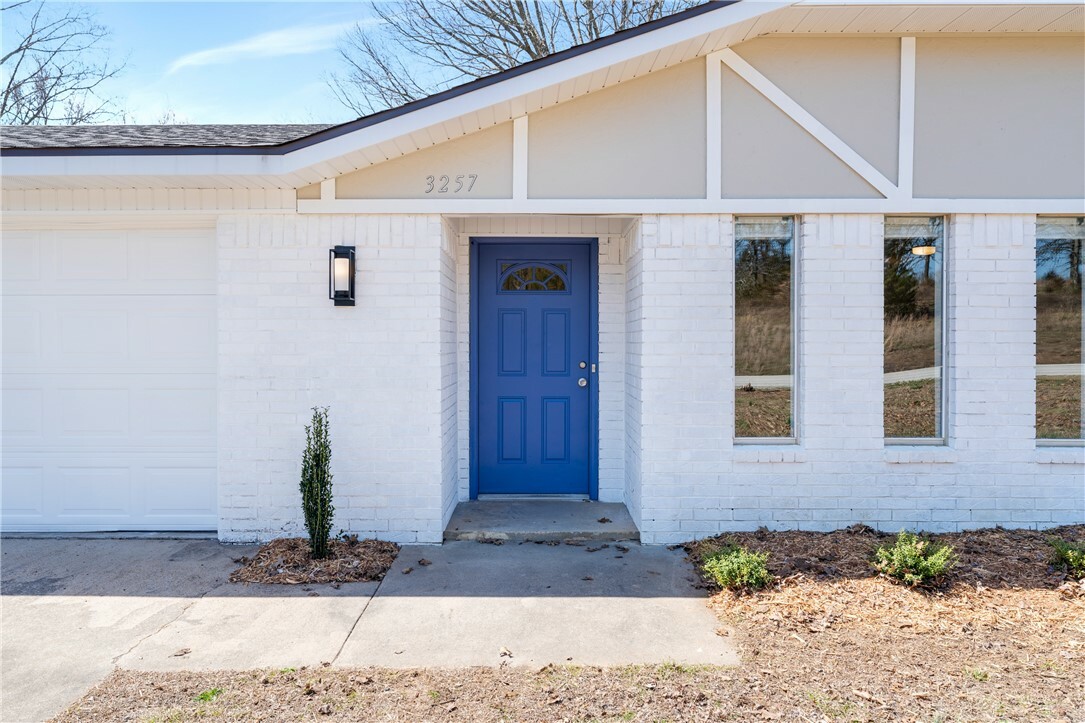 Property Photo: 3257 S City Lake Road AR 72701