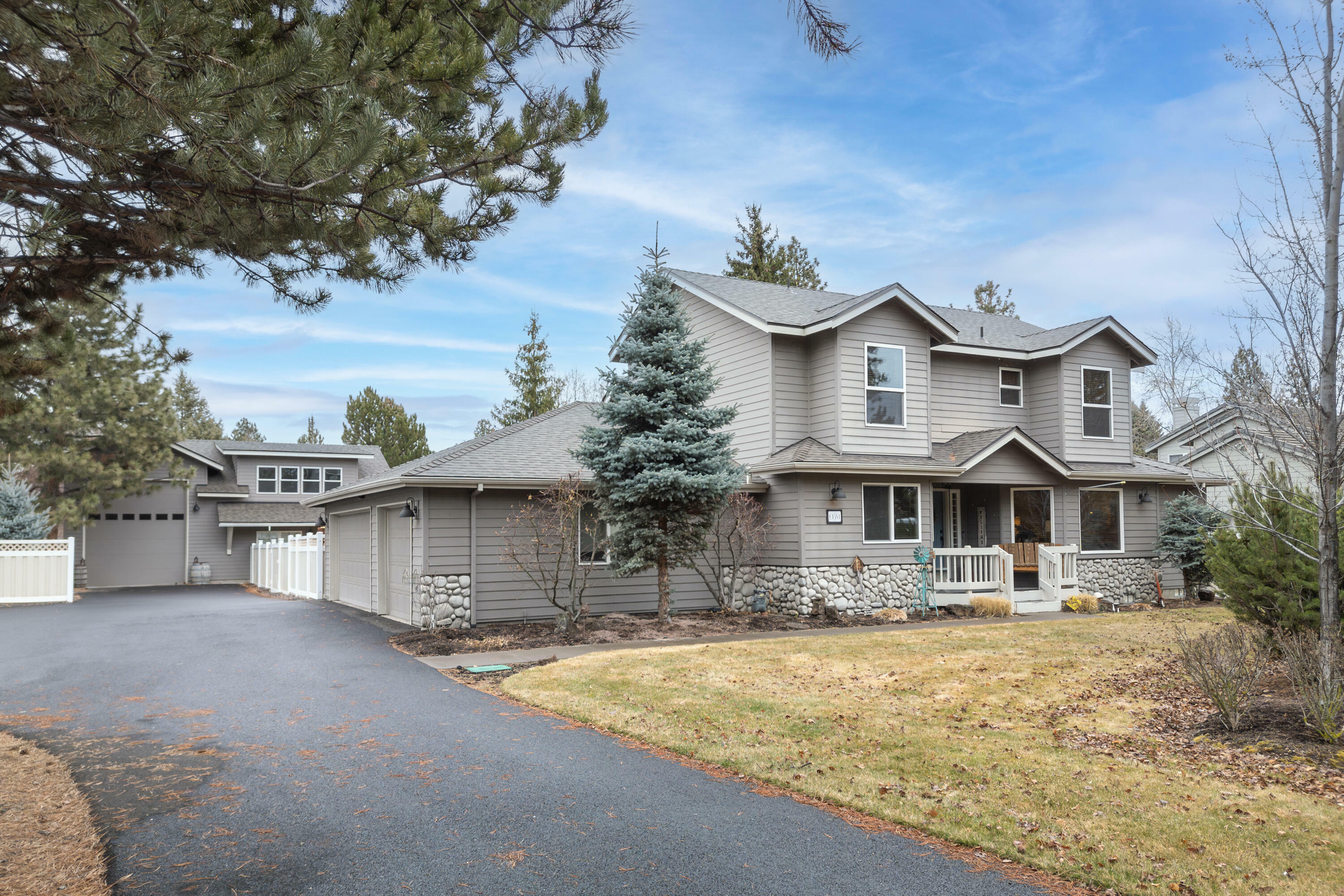 61584 Fargo Lane  Bend OR 97702 photo