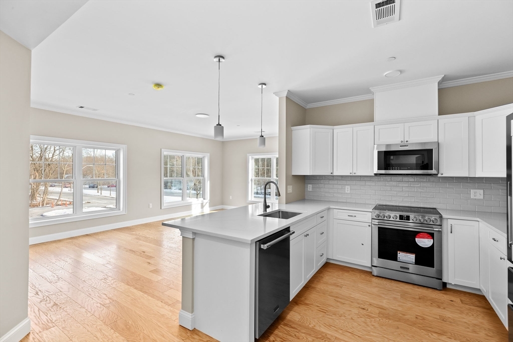 Property Photo: 485 Blue Hills Parkway 21 MA 02186