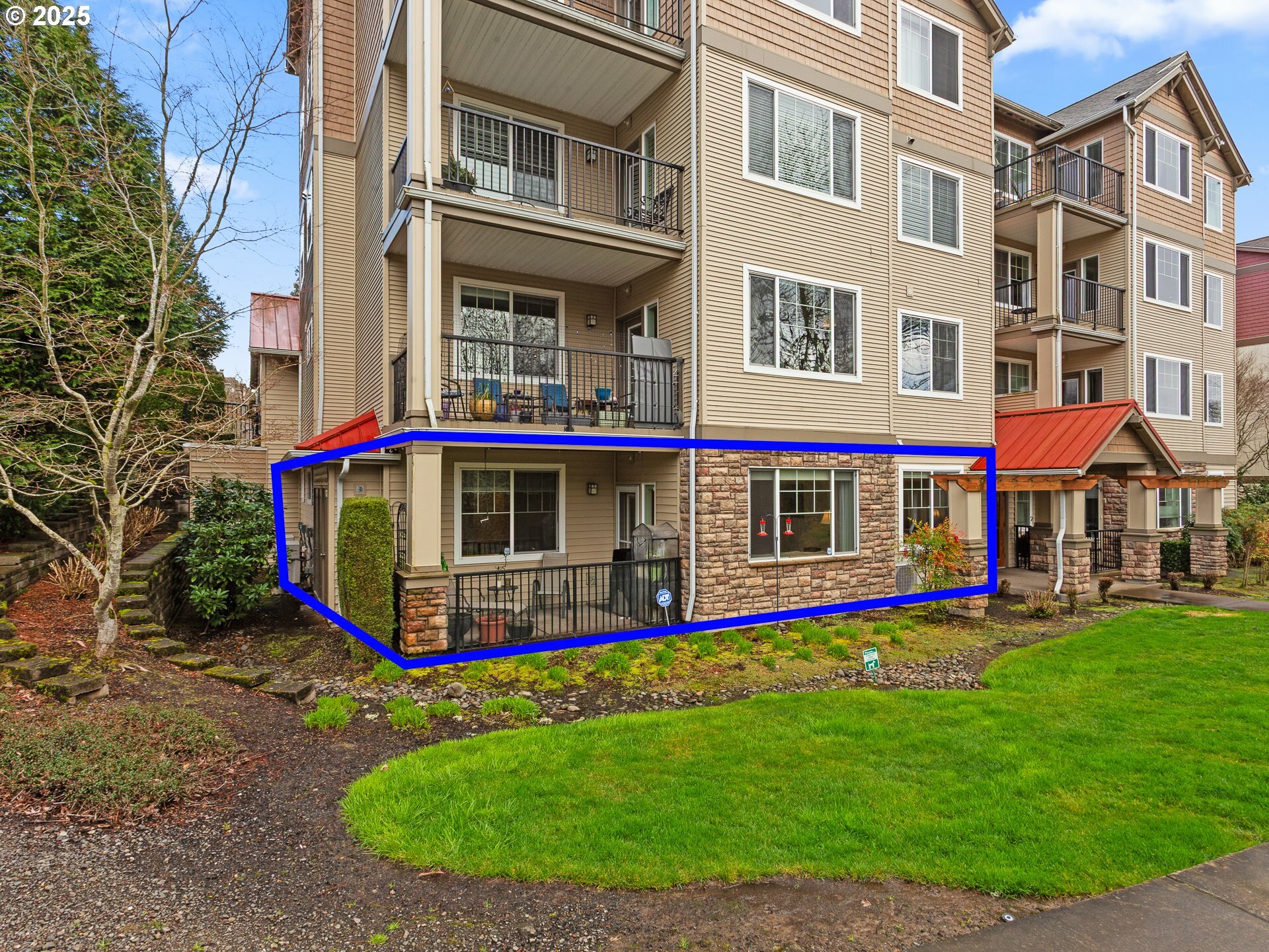 635 NW Lost Springs Ter 104  Portland OR 97229 photo