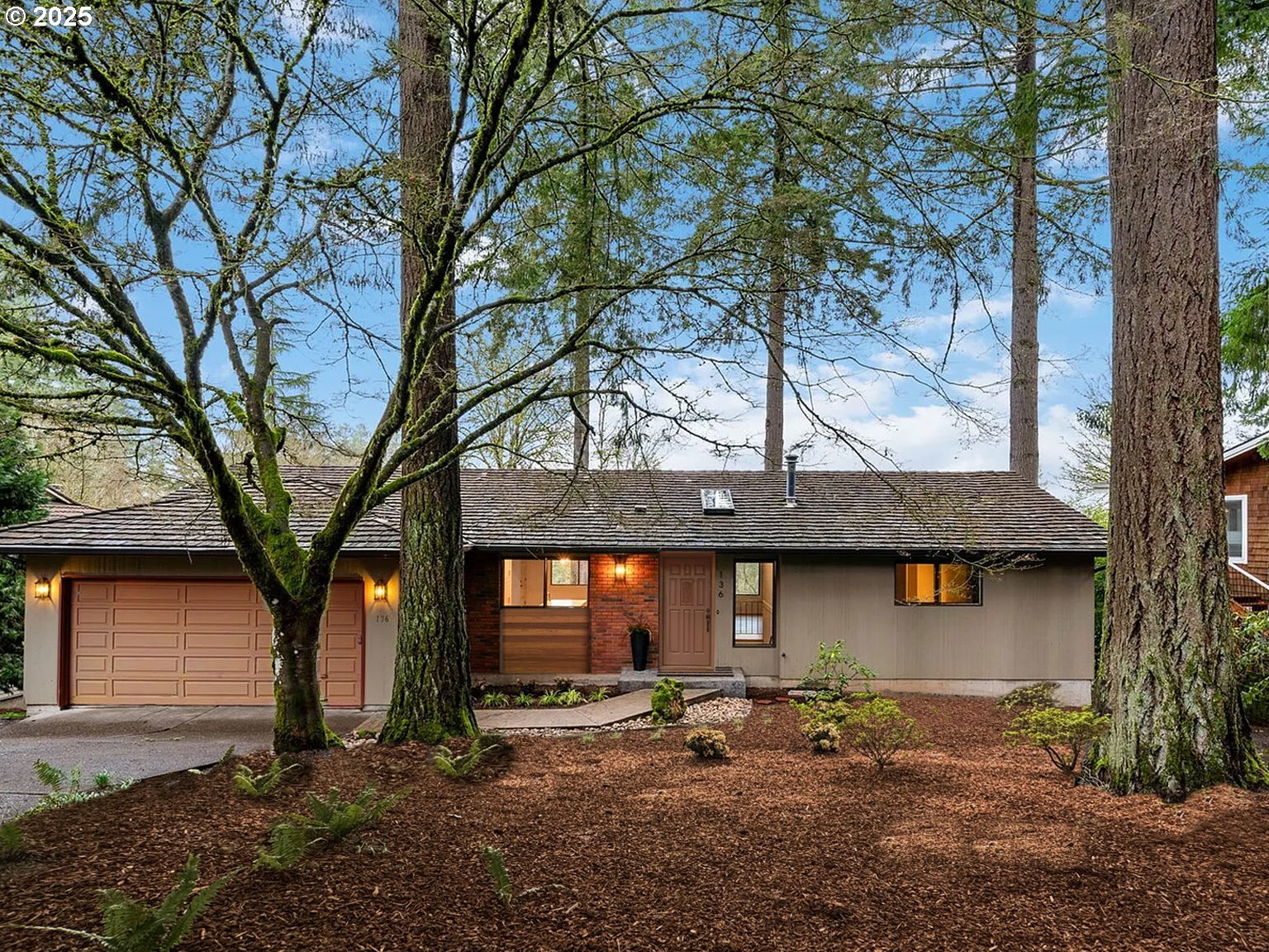 136 Del Prado St  Lake Oswego OR 97035 photo