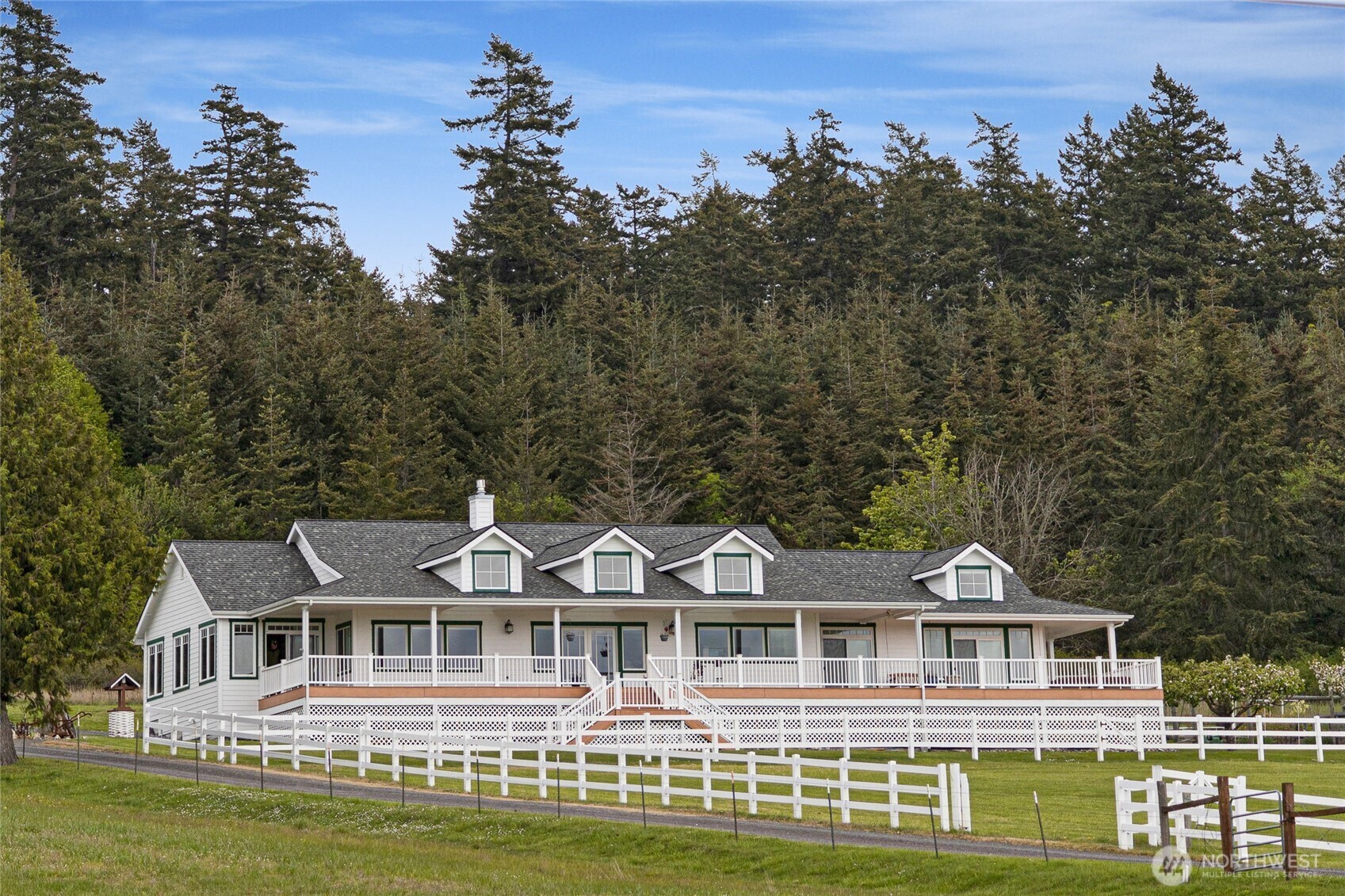 128  Twin Oaks Drive  San Juan Island WA 98250 photo