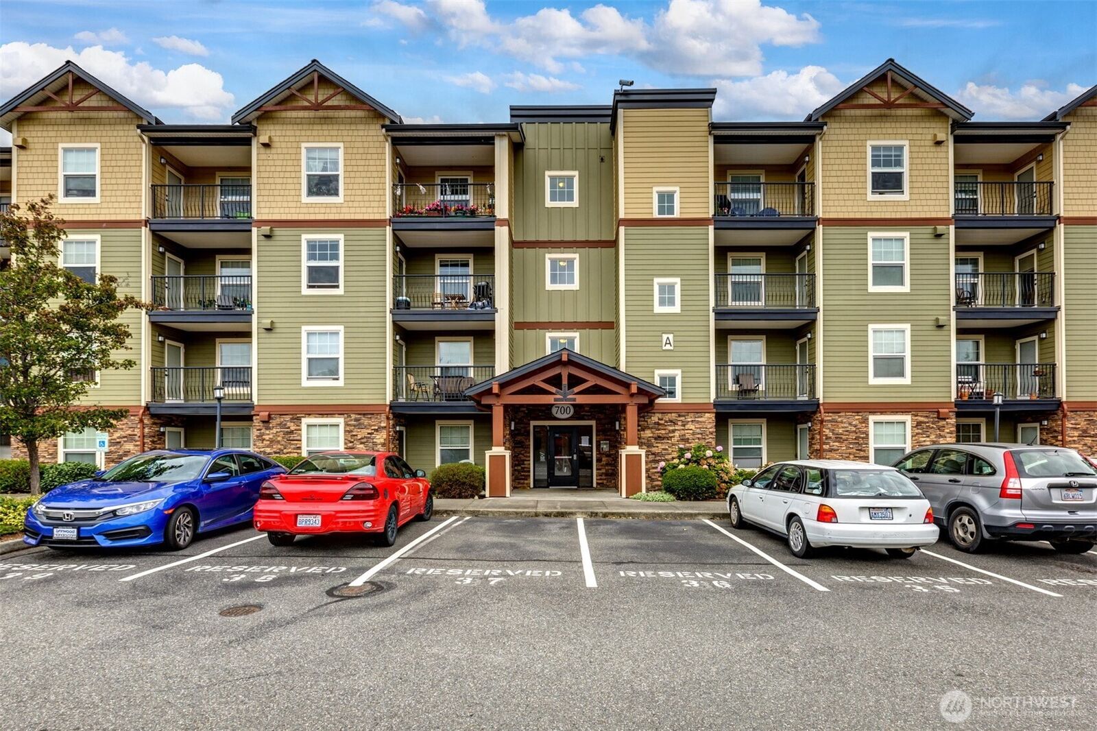 Property Photo:  700  32nd Street A305  WA 98225 