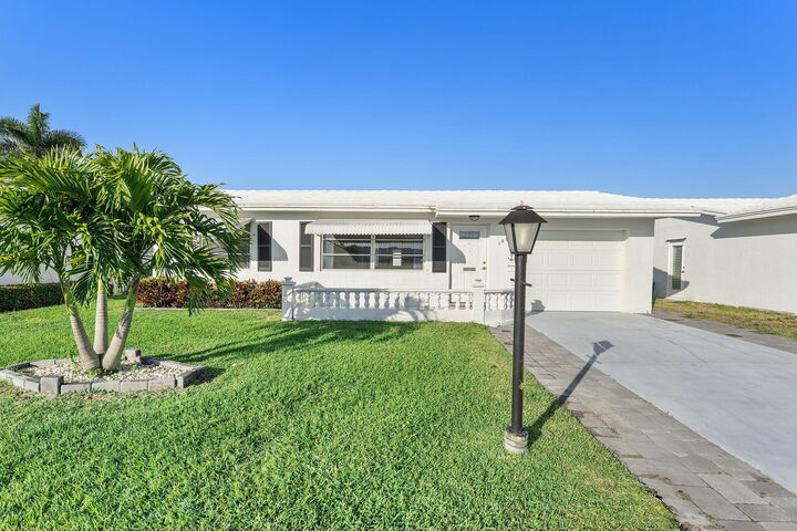 1009 SW 16th Street  Boynton Beach FL 33426 photo