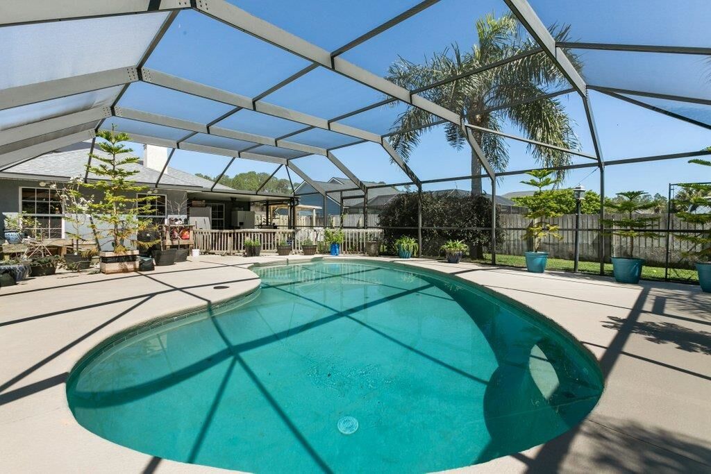 Property Photo:  1013 Deer Chase Dr  FL 32086 