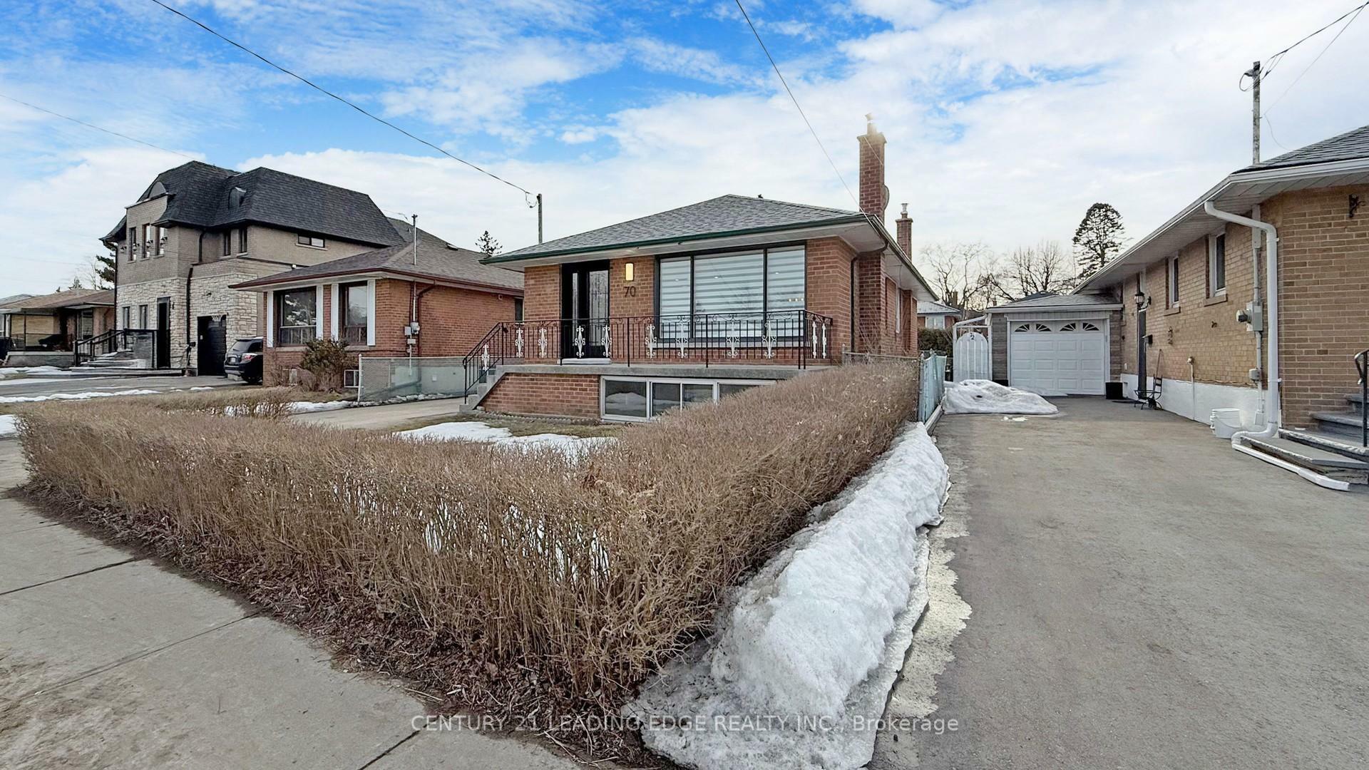 Property Photo: 70 Wexford Boulevard ON M1R 1L3