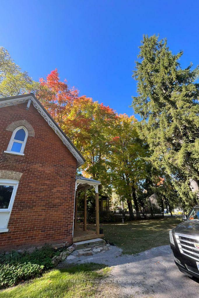 Photo de la propriété: 2415 Ronald Road ON L9X 2C3