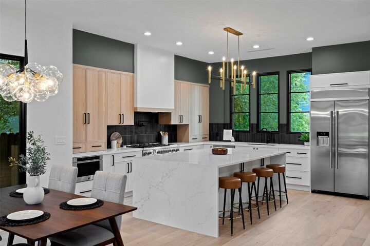 705 E 50th Street  Austin TX 78751 photo