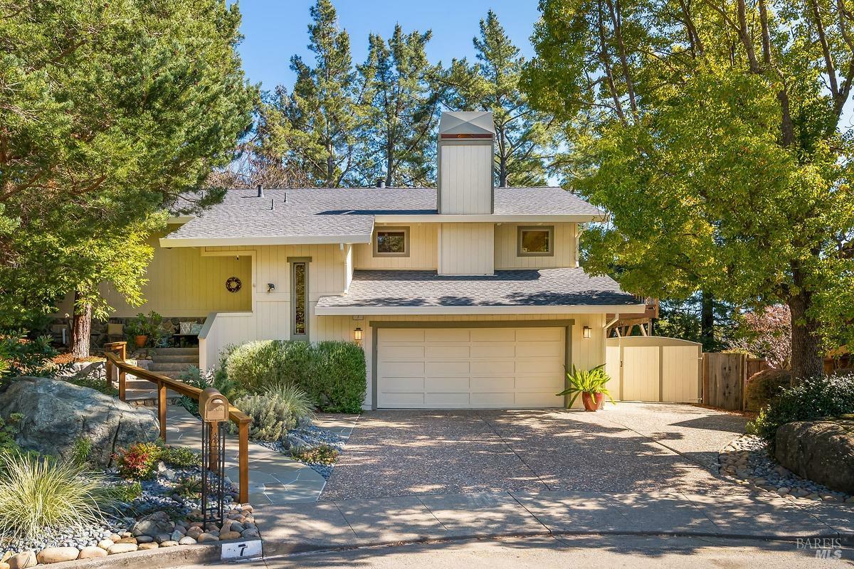 Property Photo: 7 San Ardo Court CA 94945