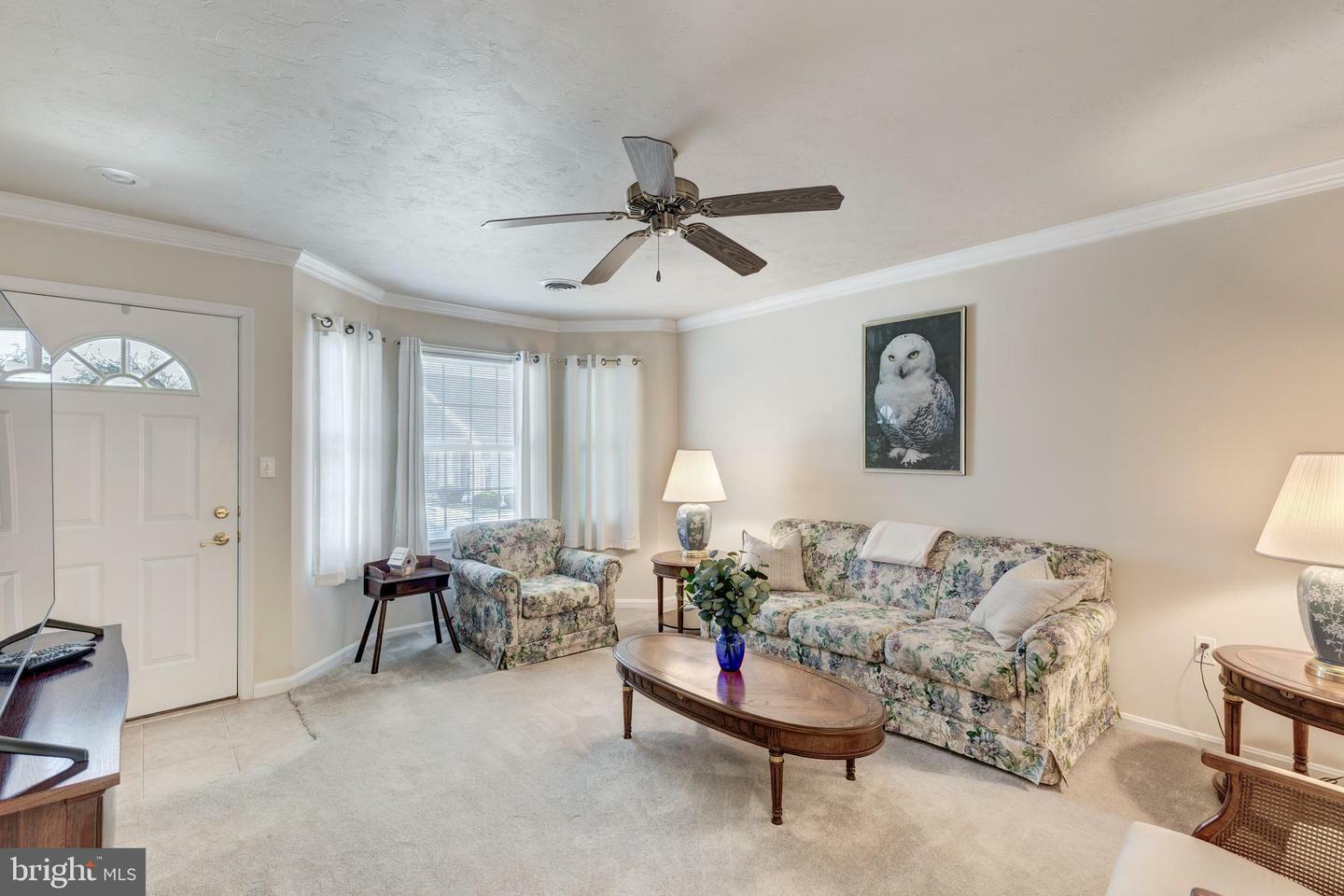 Property Photo: 408 Parkview Lane 33 PA 17331