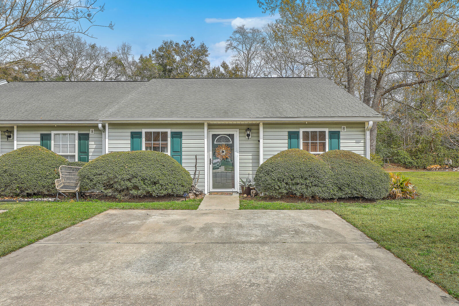 Property Photo: 1638 Dexter Lane SC 29412