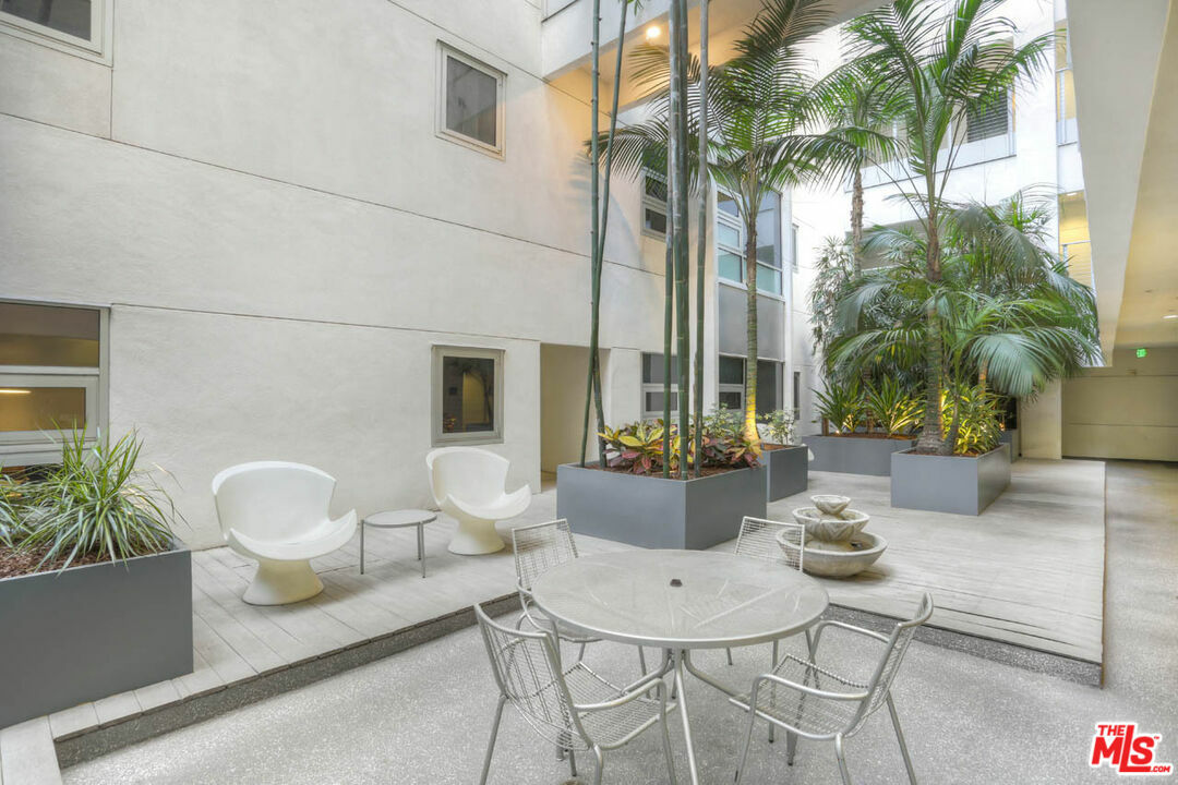 Property Photo: 630 W 6th St CA 90017