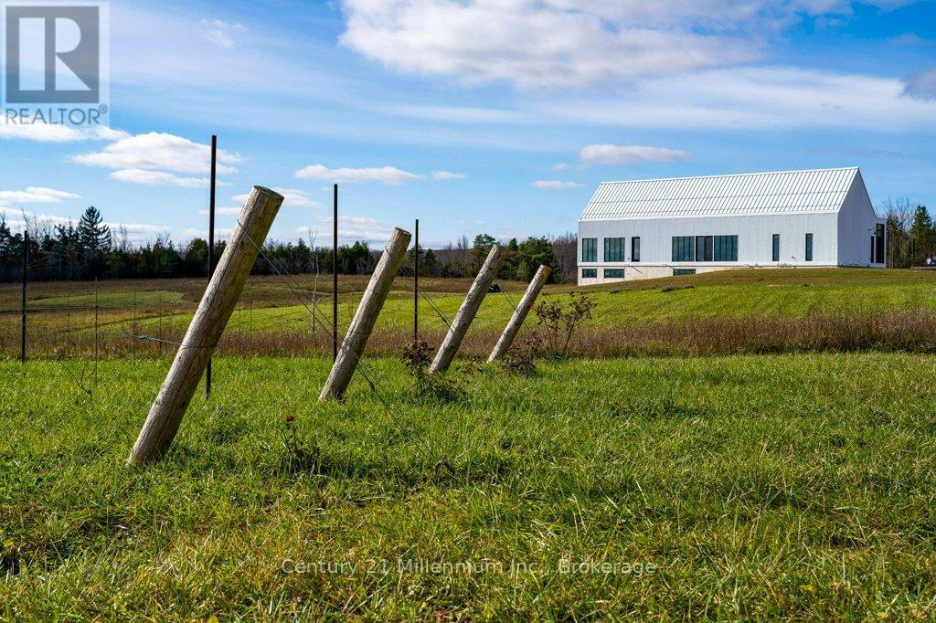 Photo de la propriété: 138406 Grey Road 112 ON N4L 1W5