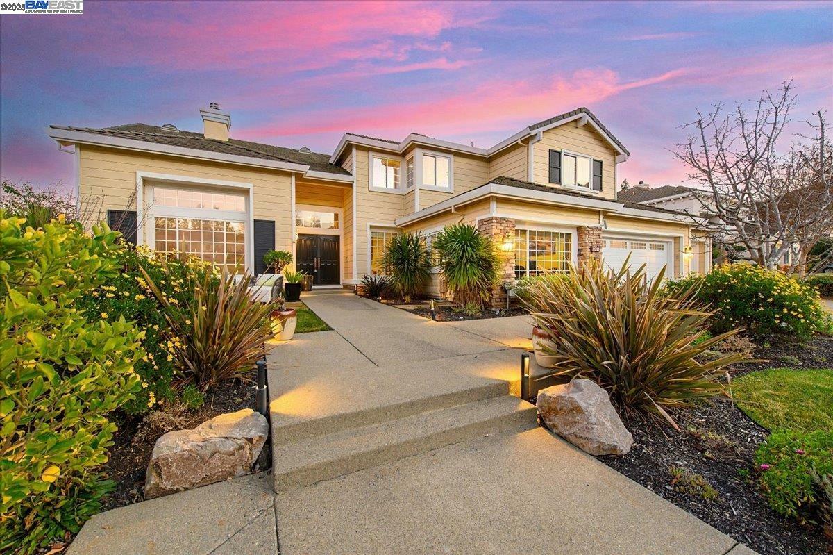 8213 Regency Dr  Pleasanton CA 94588 photo