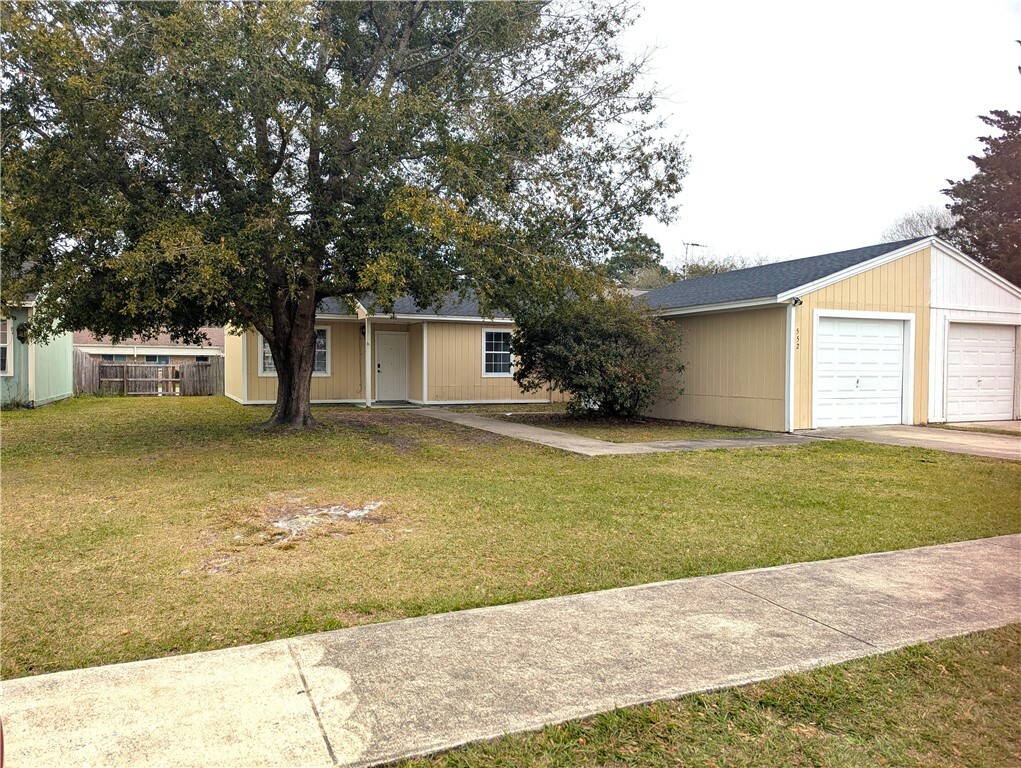 Property Photo: 552 Chateau Circle GA 31558