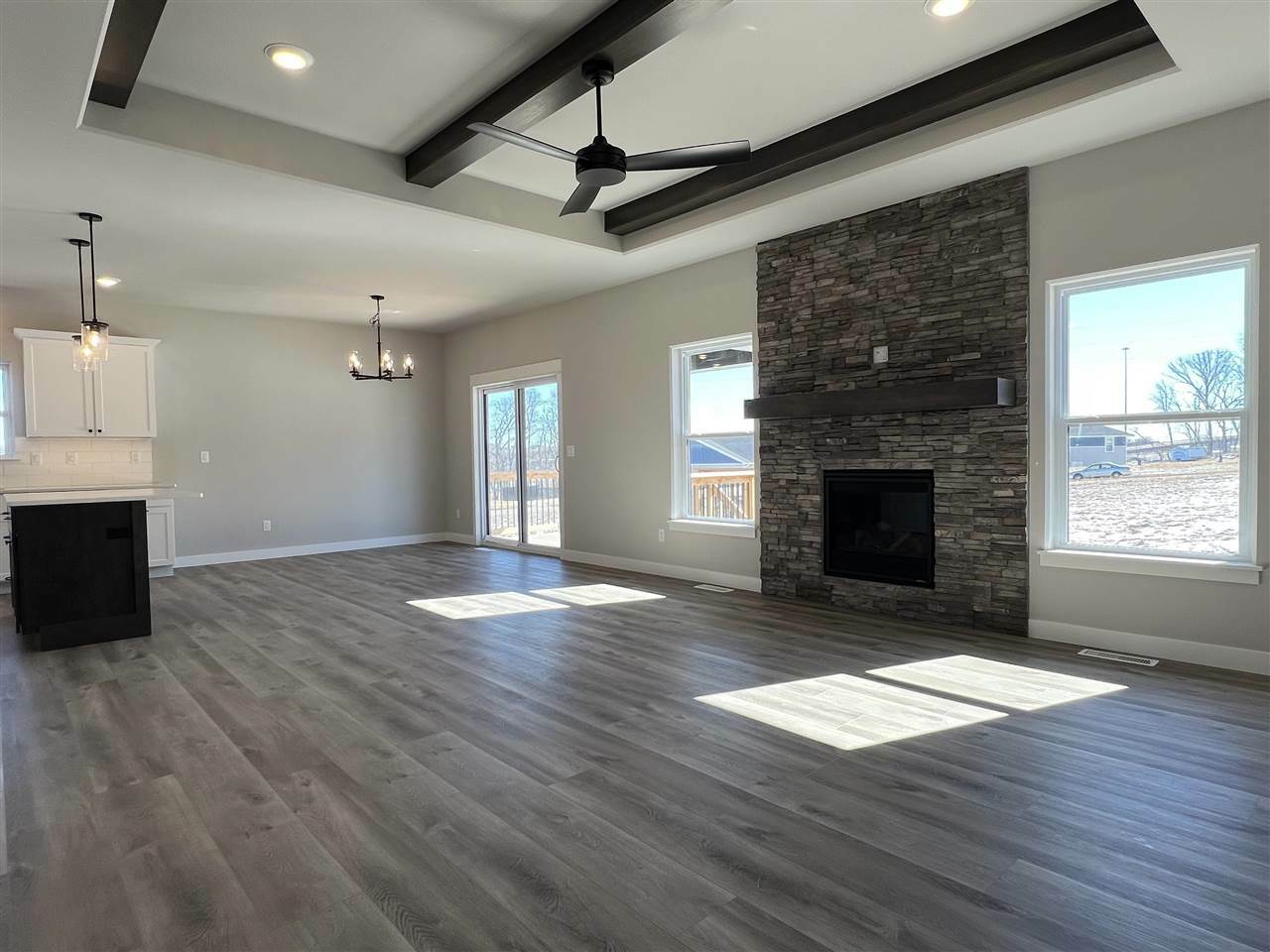 Property Photo: 1317 E Gable Way IA 52340