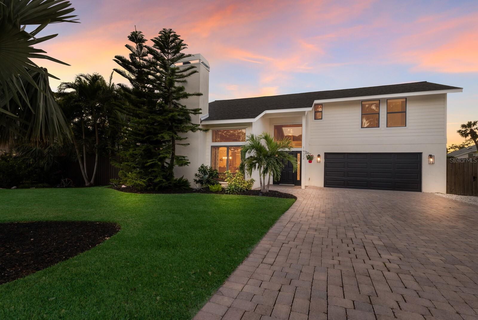 Property Photo: 1932 Baywood Terrace FL 34231