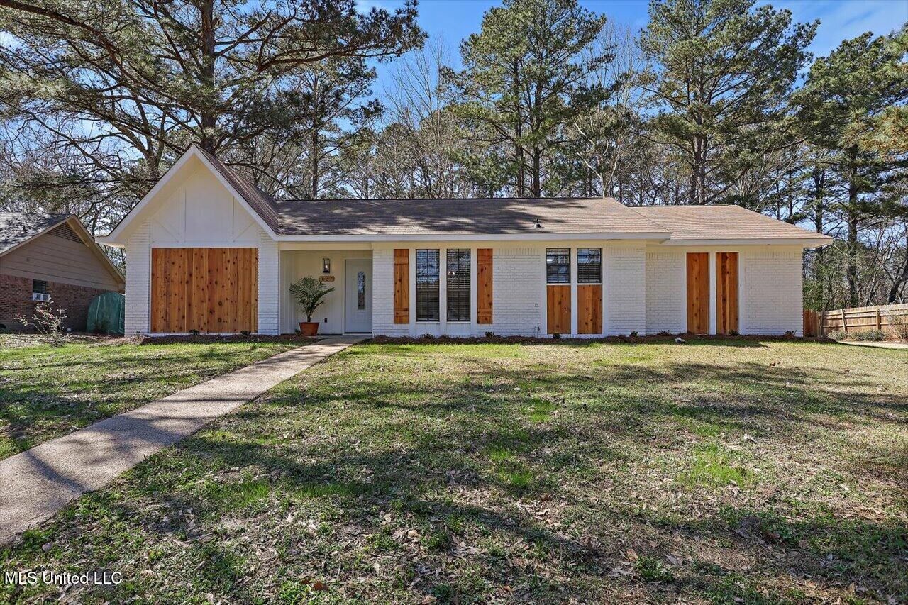 Property Photo: 637 Cedar Springs Drive MS 39272