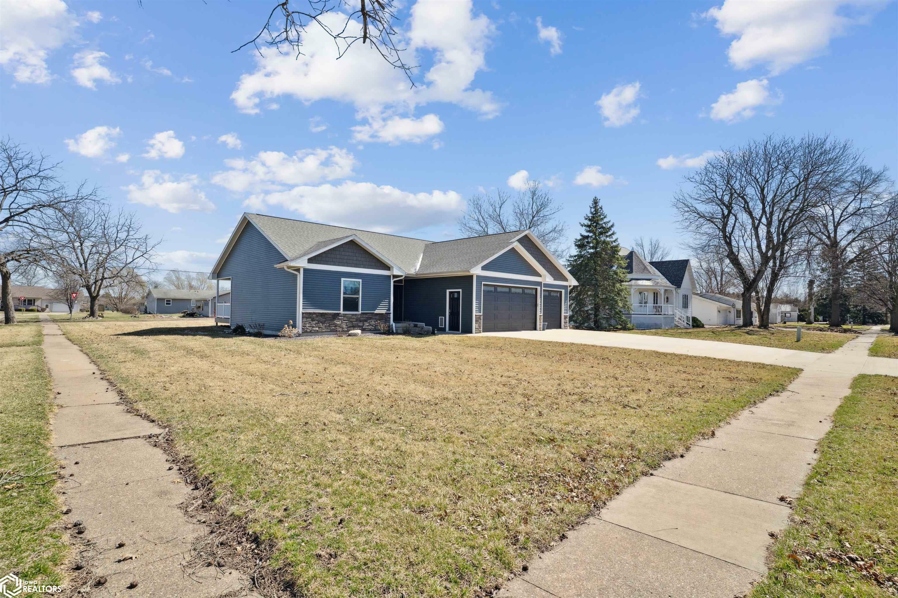 Property Photo: 401 Center Street IA 52638
