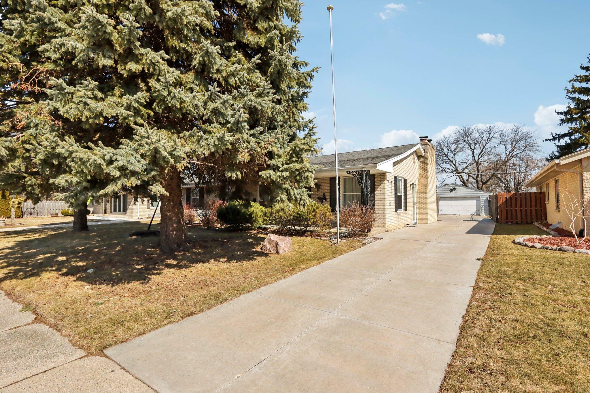 3717 Erie St  Racine WI 53402 photo