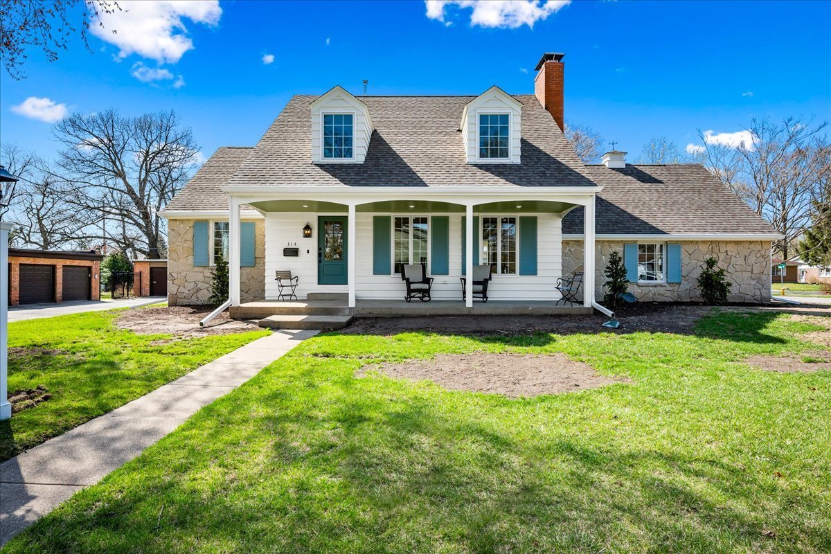 Property Photo: 314 Davis Avenue IL 61701