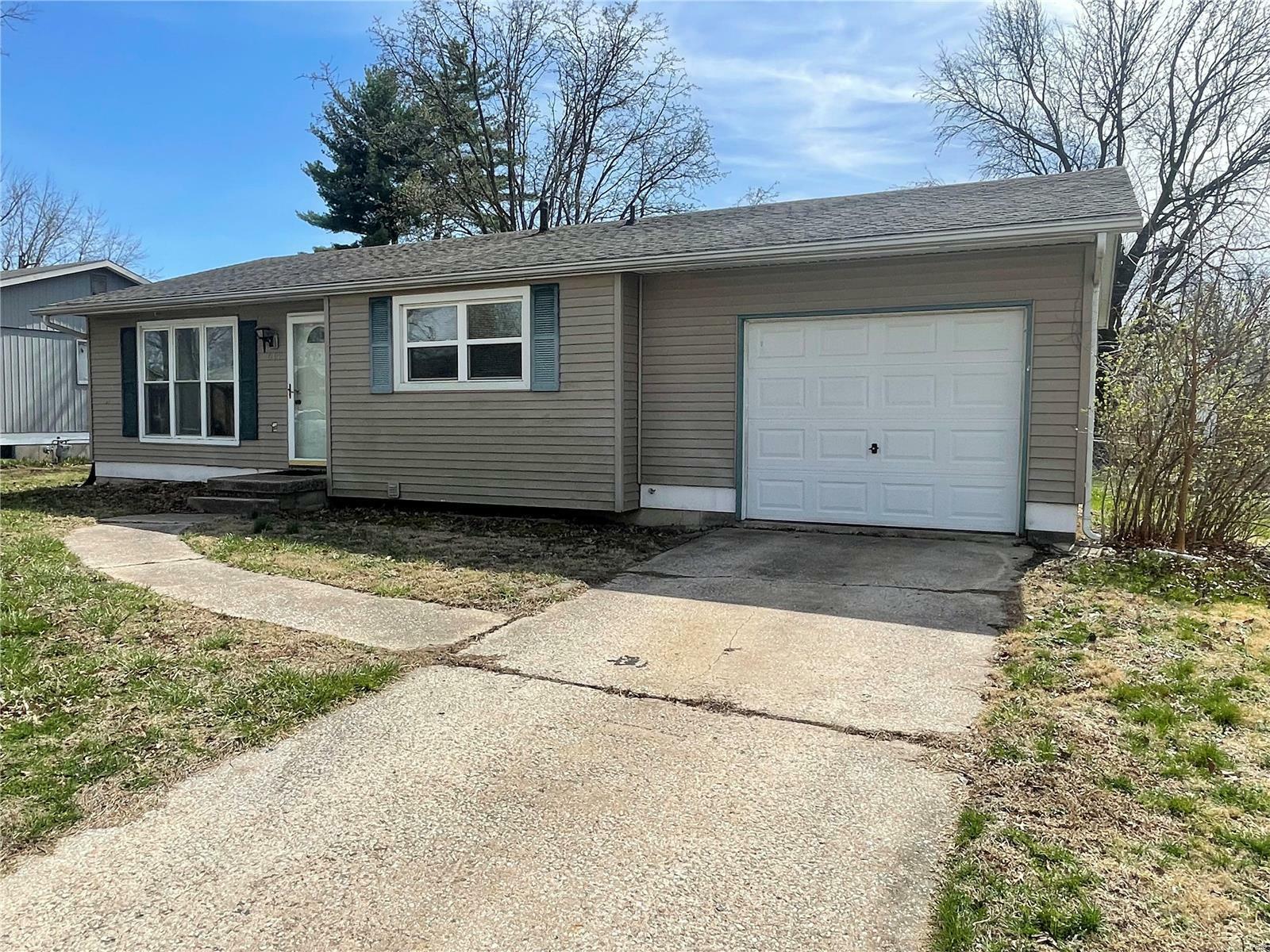 614 St Rose  Godfrey IL 62035 photo