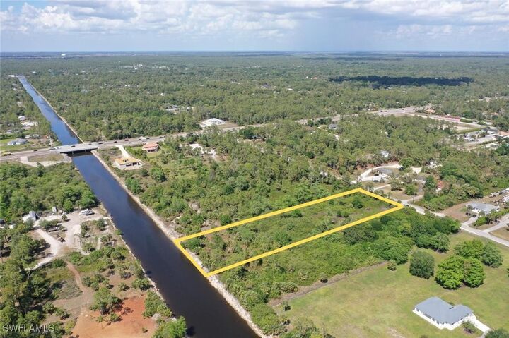 Property Photo:  10th Street SE  FL 34117 