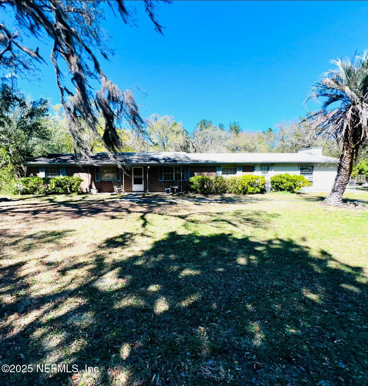 Property Photo: 2731 Howard Road FL 32068