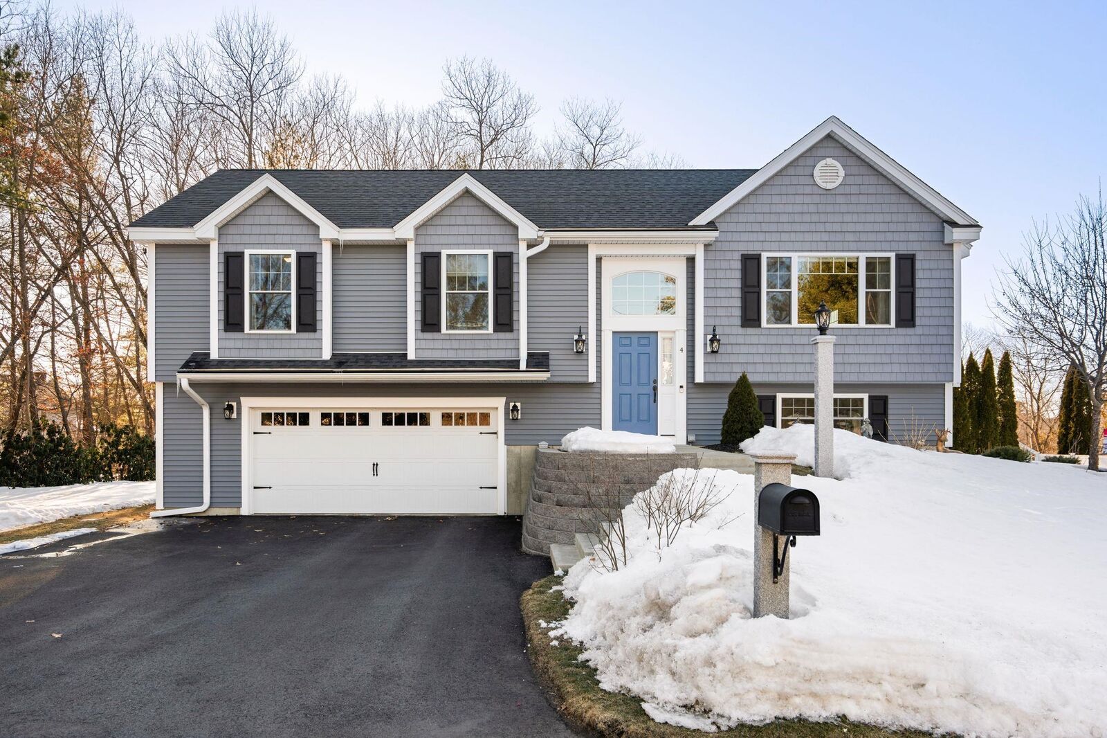 Property Photo:  4 Theresa Avenue  NH 03079-3961 