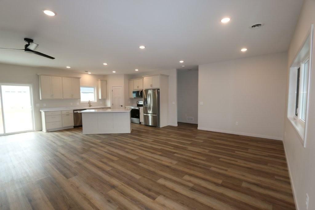 Property Photo: 1005 8th Avenue NE MN 56573