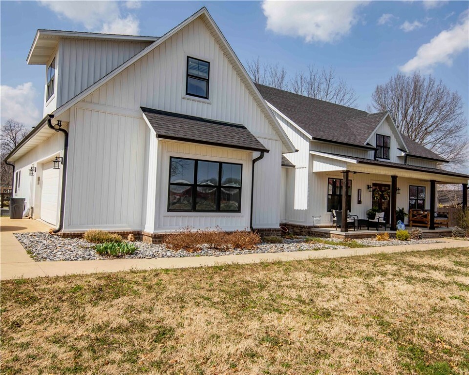 Property Photo: 702 Viney Grove Road AR 72753