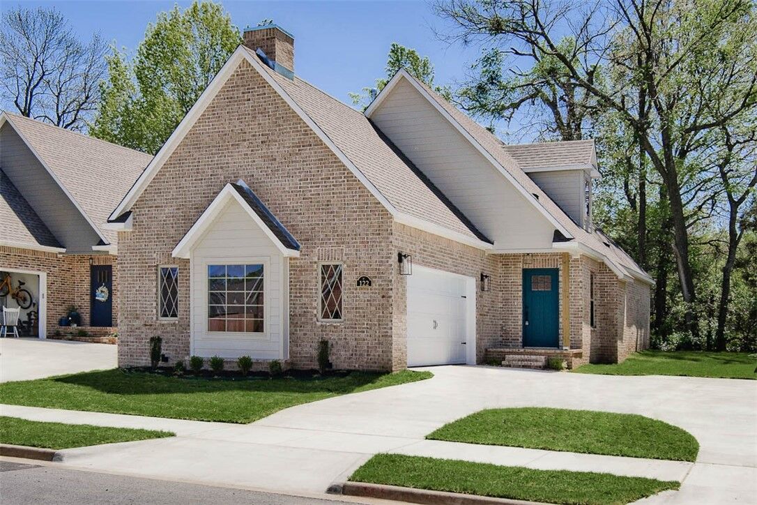 Property Photo:  122 N Hawkstone Drive  AR 72704 