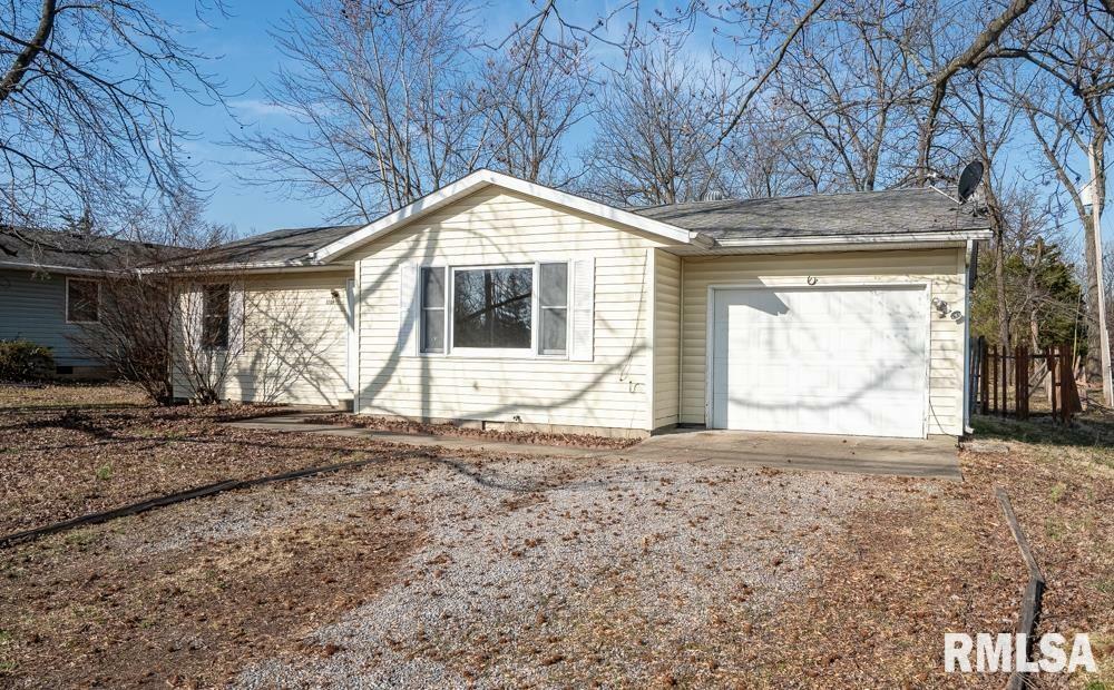 Property Photo: 1101 S 22nd Street IL 62948