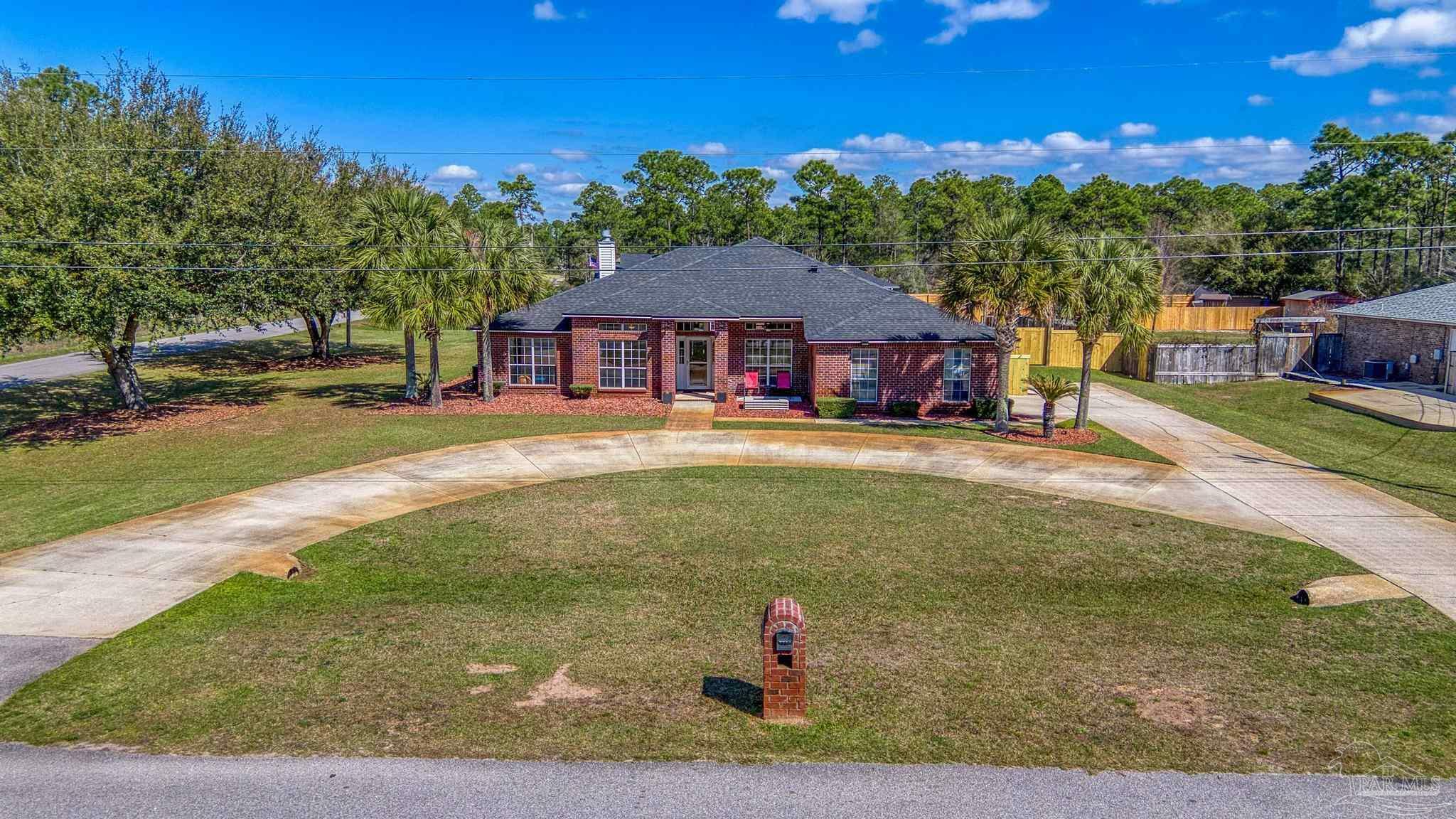 Property Photo: 7770 Fenwick St FL 32566