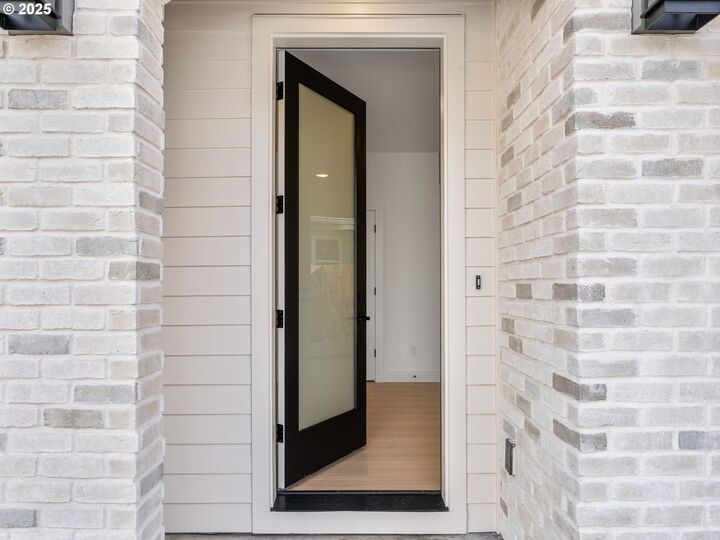 Property Photo:  1656 SE Umatilla St 1  OR 97202 