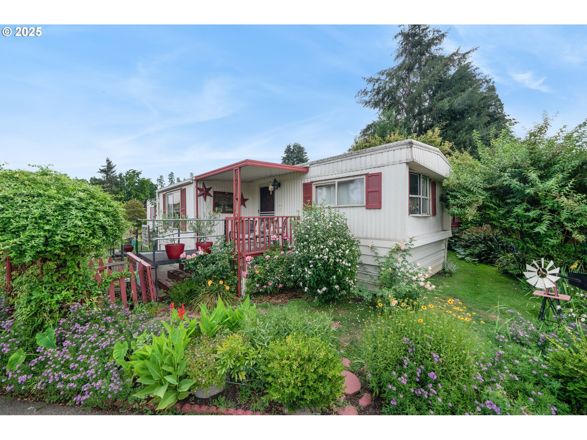 1625 Henderson Ave F8  Eugene OR 97403 photo