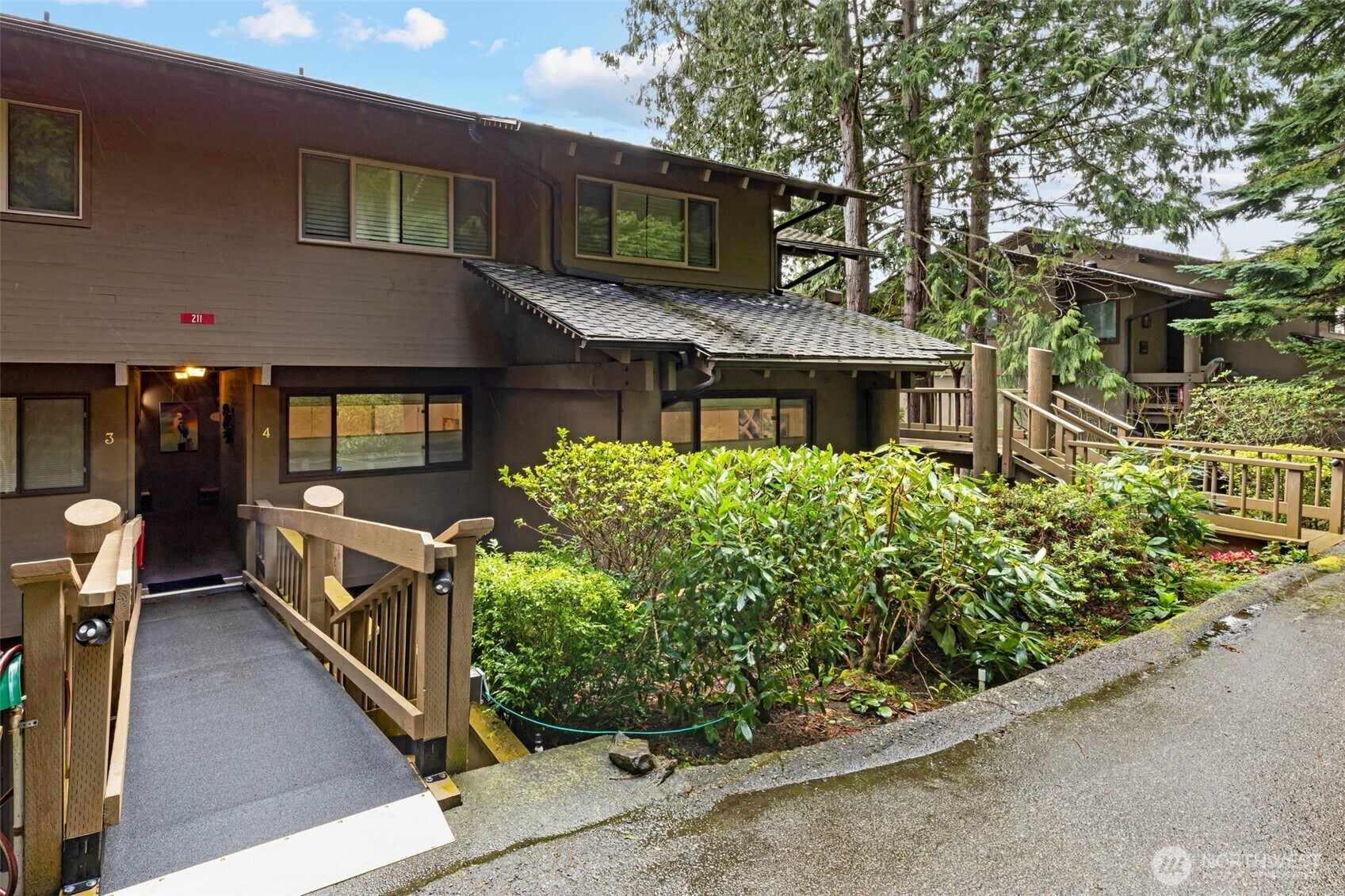 Property Photo: 211 North Bay Lane 4 WA 98365