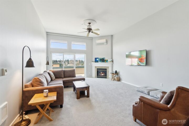 Property Photo: 8760 Greenwood Avenue N N502 WA 98103