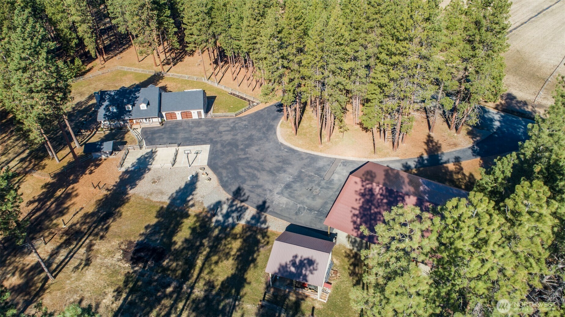 Property Photo:  3670  Airport Road  WA 98922 