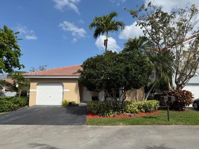 Property Photo:  1284 Seagrape Cir  FL 33326 