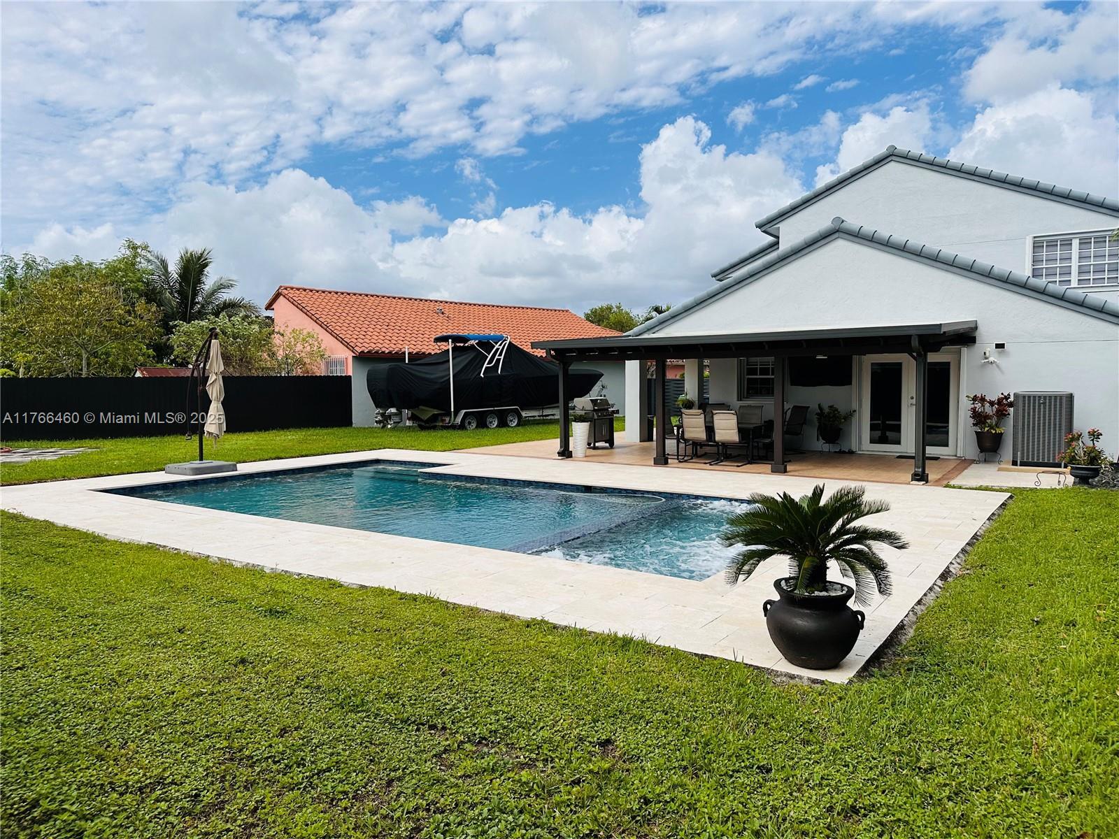 Property Photo: 14820 SW 63rd St FL 33193