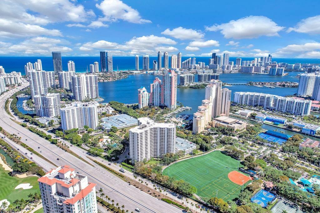 Property Photo: 3300 NE 191st St Lp03 FL 33180