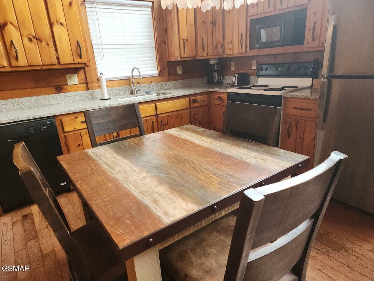 Property Photo: 2110 Walnut Court TN 37876