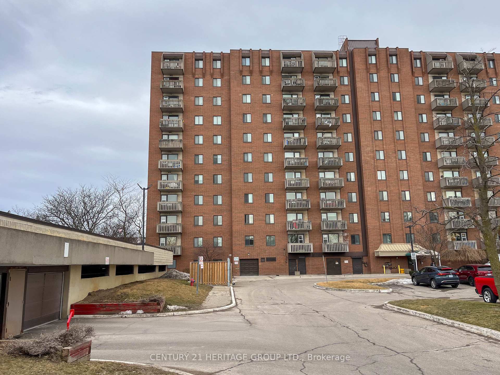 Property Photo: 6720 Glen Erin Drive 401 ON L5N 3K8