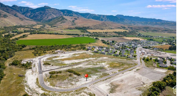 Property Photo: 704 Cherry Creek Pkwy 30 UT 84333